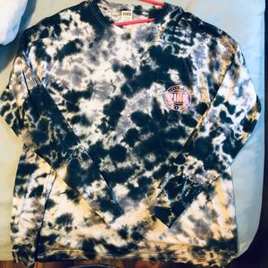 Long sleeve campus tee